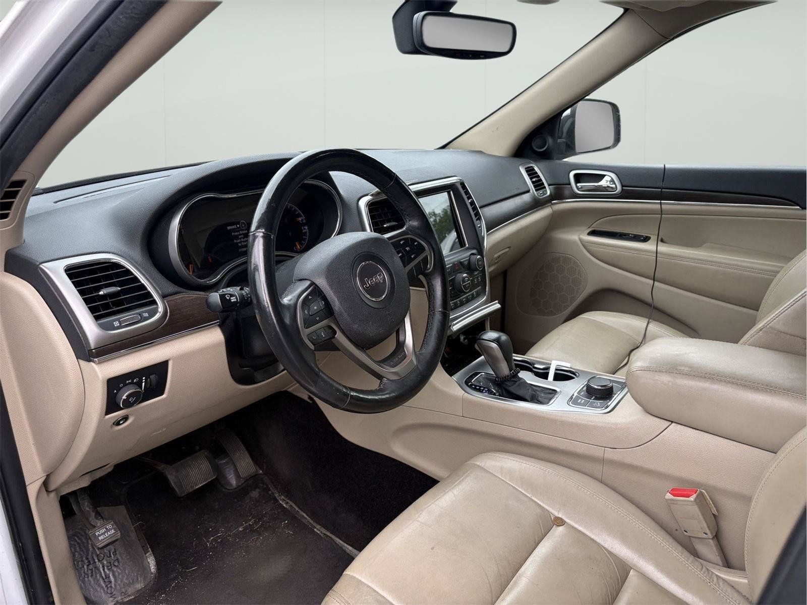 Used 2018 Jeep Grand Cherokee Limited AWD/4WD image 7