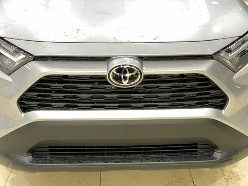 New 2025 Toyota RAV4 XLE w/ Convenience Package image 4
