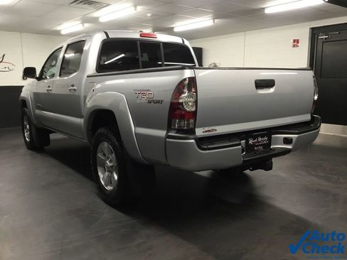 Used 2011 Toyota Tacoma 4x4 Double Cab w/ TRD Sport Pkg image 8