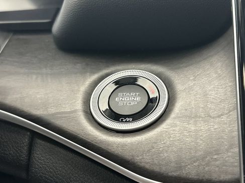 Used 2023 Jeep Grand Cherokee Limited AWD/4WD image 22