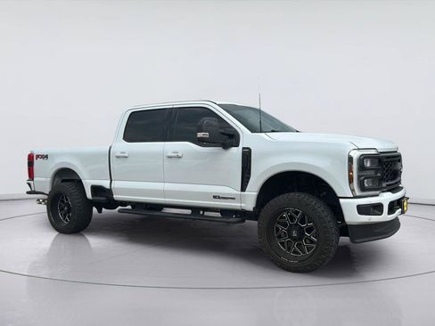 Used 2024 Ford F250 Lariat w/ Lariat Ultimate Package AWD/4WD image 3