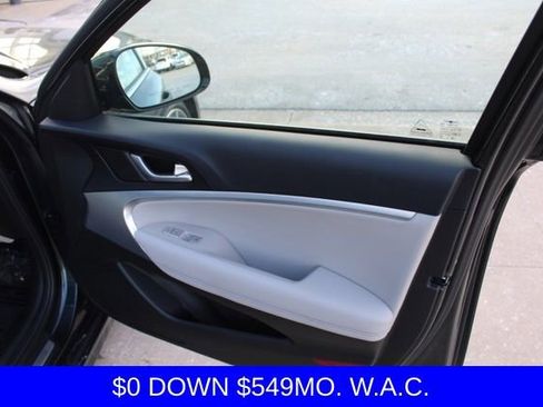 Used 2023 Genesis G70 2.0T image 18