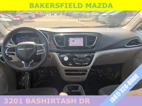 Used 2023 Chrysler Voyager LX image 12