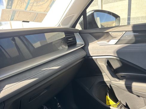 New 2026 Volkswagen Tiguan SE image 24