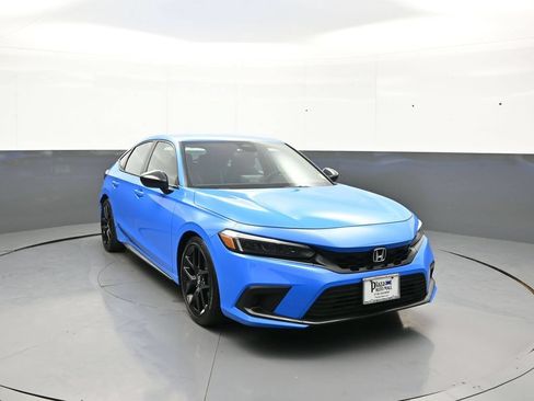 Used 2024 Honda Civic Sport image 3