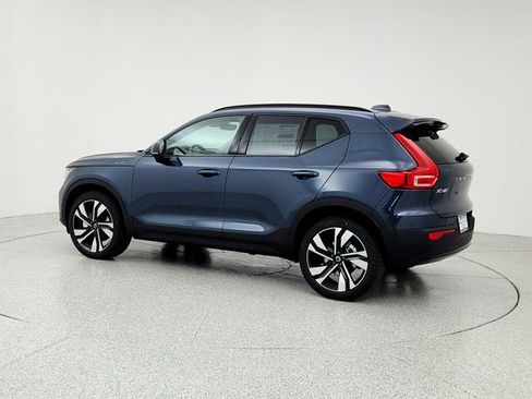 New 2026 Volvo XC40 B5 Ultra w/ Climate Package image 7