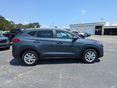 Used 2021 Hyundai Tucson Value FWD image 3