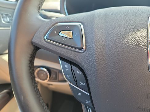 Used 2018 Lincoln MKC Reserve AWD/4WD image 18