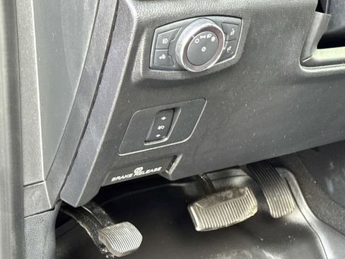 Used 2019 Ford F350 Lariat w/ Lariat Value Package image 28