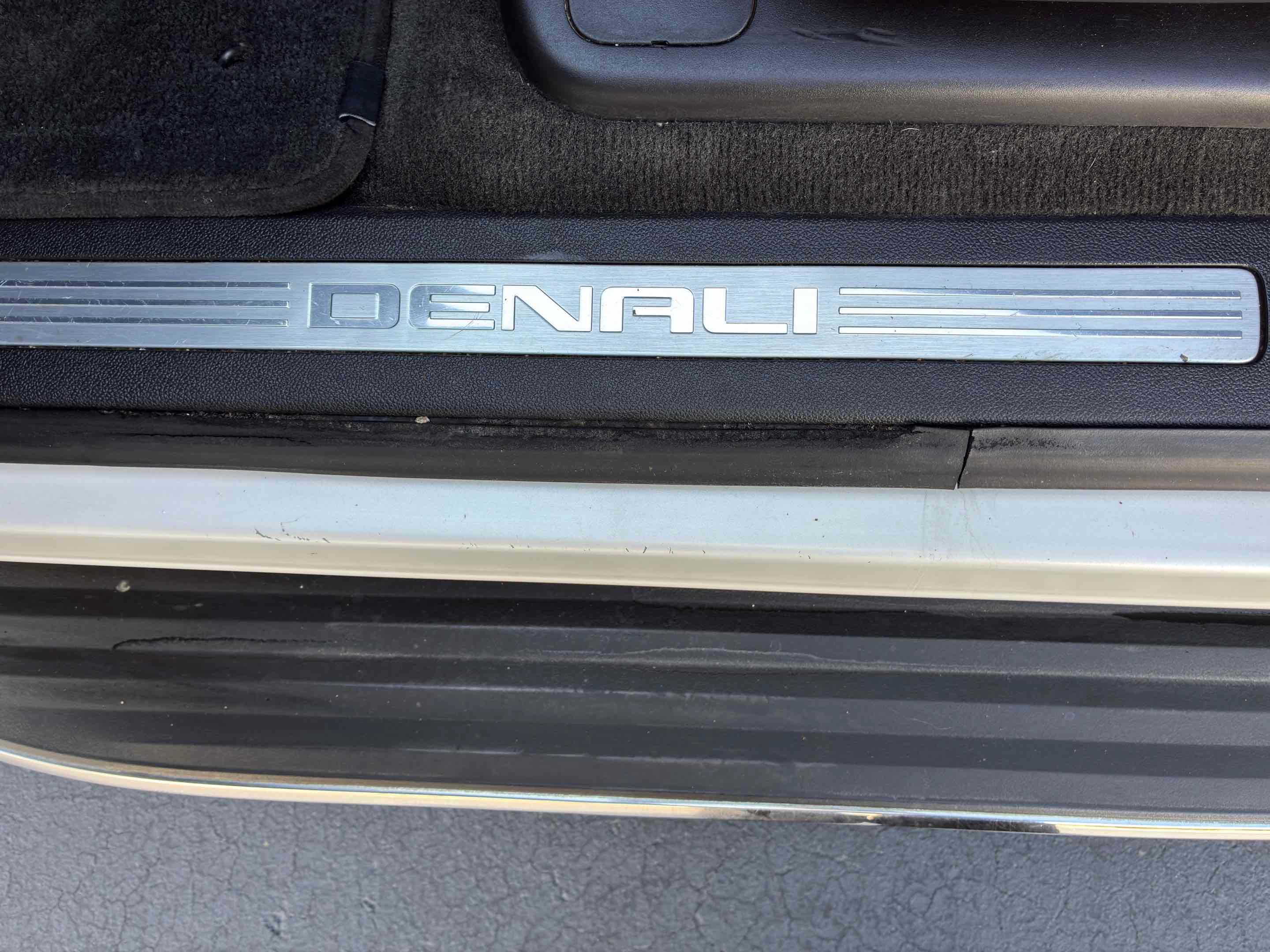 Used 2012 GMC Yukon Denali AWD/4WD image 67