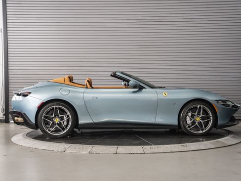 Used 2025 Ferrari Roma Spider RWD image 6