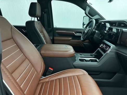 Used 2025 GMC Sierra 2500 Denali Ultimate image 37