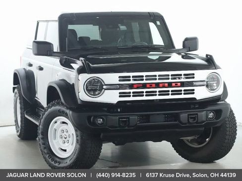 Used 2025 Ford Bronco Heritage Edition AWD/4WD image 2