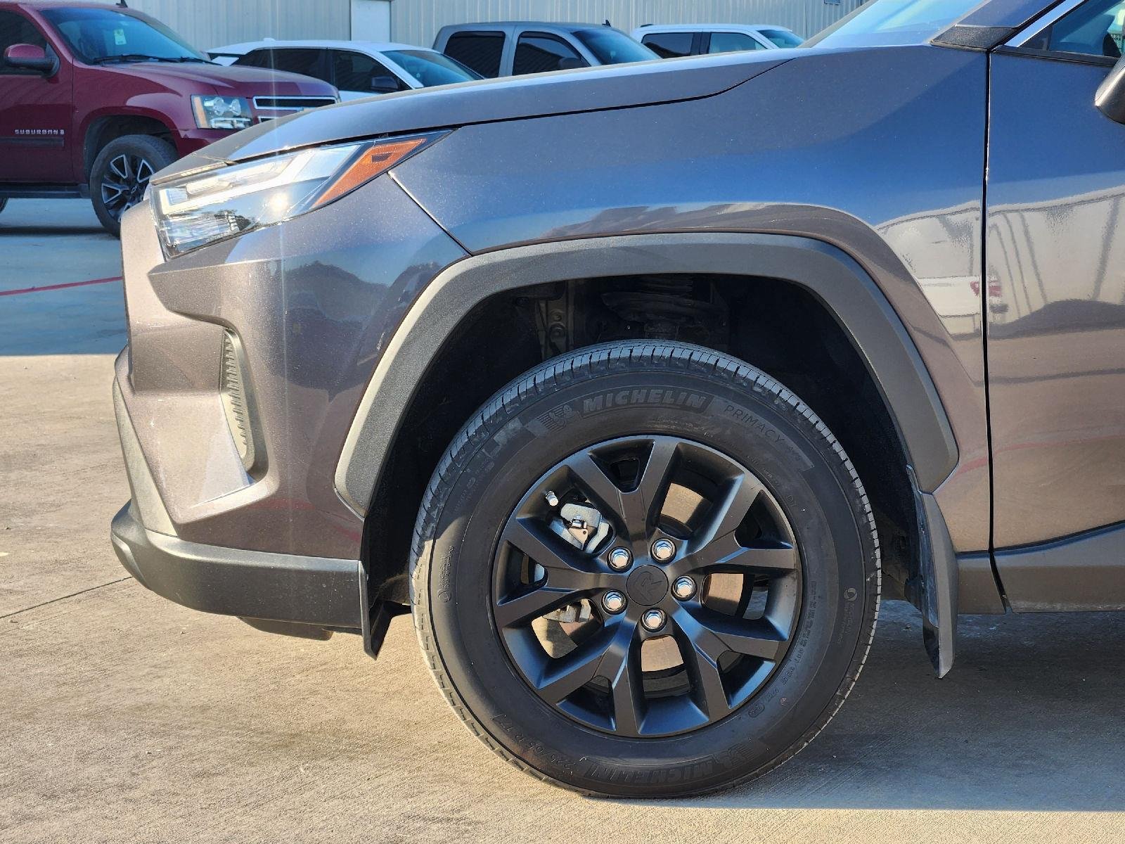 Used 2024 Toyota RAV4 LE FWD image 9
