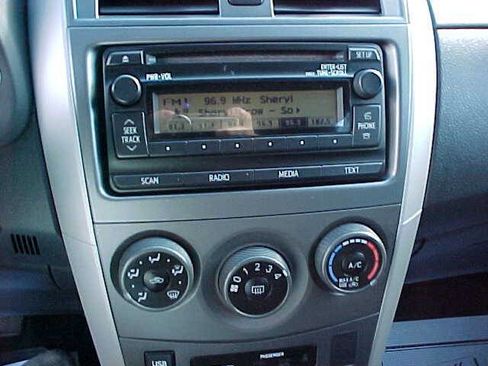 Used 2012 Toyota Corolla S image 21