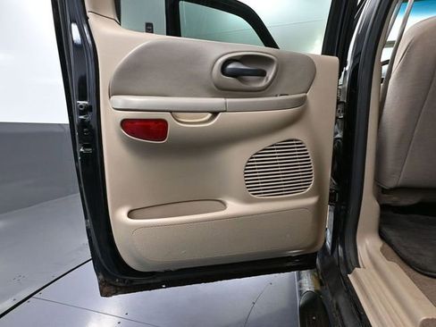 Used 2003 Ford F150 XLT image 31