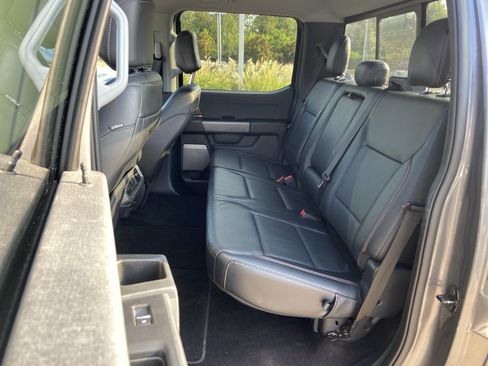 Used 2021 Ford F150 Lariat RWD image 16