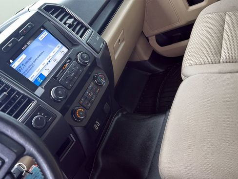 Certified 2019 Ford F150 XLT w/ Equipment Group 302A Luxury AWD/4WD image 20