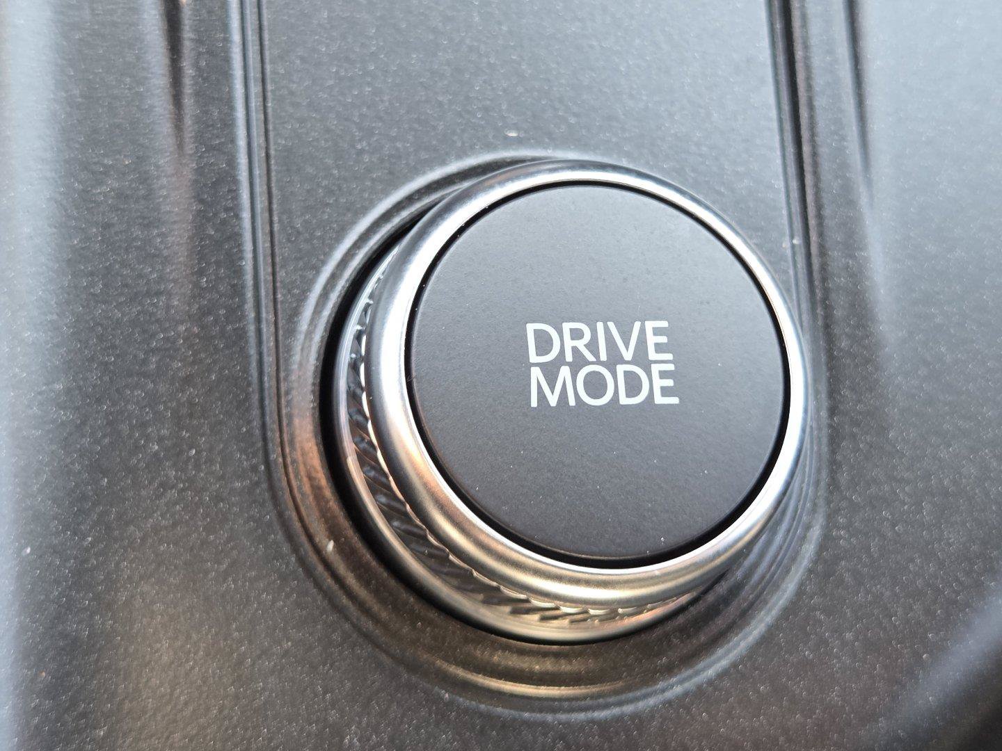 Used 2025 Ford Explorer ST-Line AWD/4WD image 28