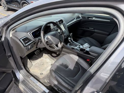Used 2013 Ford Fusion Titanium image 6