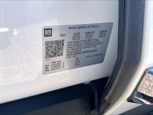 Used 2023 GMC Yukon Denali Ultimate AWD/4WD image 36