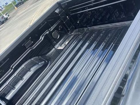 New 2025 Nissan Frontier PRO-4X w/ Tow Package image 14