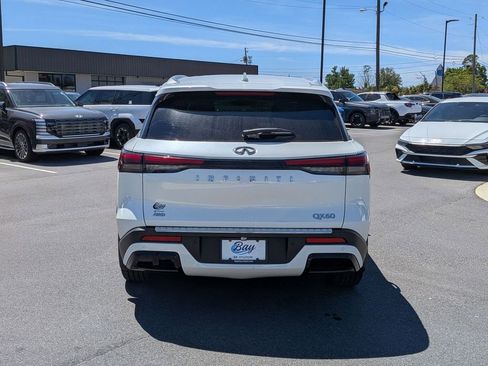 Used 2023 INFINITI QX60 Luxe w/ Performance Audio Package image 7
