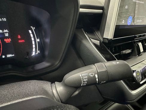 Used 2025 Toyota Corolla SE w/ SE Premium Package image 21