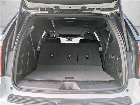 Used 2023 Chevrolet Tahoe LT w/ Luxury Package RWD image 7
