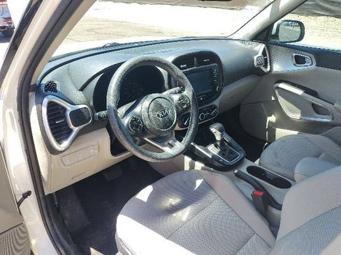 Certified 2021 Kia Soul LX FWD image 7