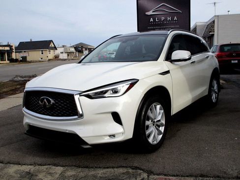 Used 2019 INFINITI QX50 Essential w/ Premium Heat Package image 5