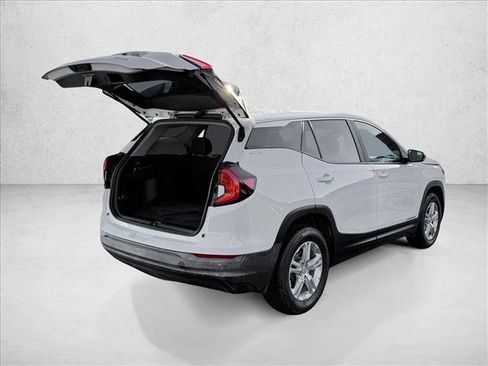 Used 2024 GMC Terrain SLE AWD/4WD image 7