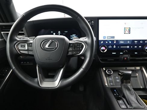 Used 2024 Lexus GX 550 w/ Accessory Package (2T) AWD/4WD image 34