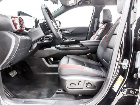 Used 2024 Chevrolet Equinox LS image 29