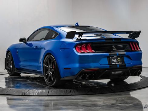 Used 2021 Ford Mustang Shelby GT500 w/ Carbon Fiber Track Pack RWD image 13