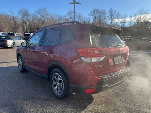 Used 2023 Subaru Forester Premium image 5