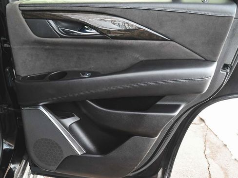 Used 2016 Cadillac Escalade Platinum image 13