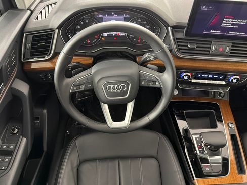 Used 2023 Audi Q5 2.0T Premium w/ Convenience Package AWD/4WD image 13
