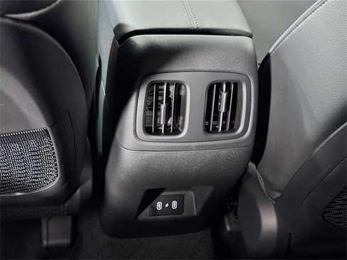 New 2025 Hyundai Santa Cruz Limited image 17