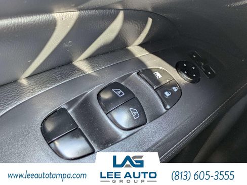 Used 2019 Nissan Pathfinder SV AWD/4WD image 22