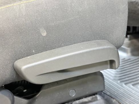 Used 2019 Chevrolet Traverse LS FWD image 32