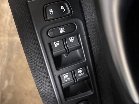 Used 2019 Jeep Renegade Sport w/ Sport Appearance Group AWD/4WD image 11