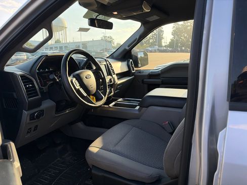 Used 2018 Ford F150 XLT w/ Equipment Group 302A Luxury RWD image 5
