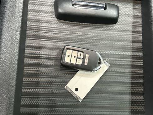 Used 2023 Honda Passport EX-L image 32