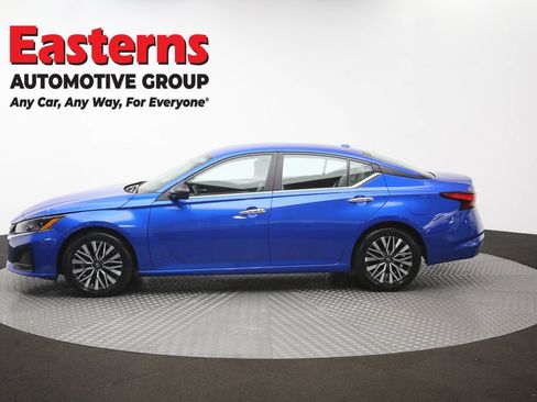 Used 2025 Nissan Altima 2.5 SV FWD image 58