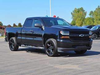 Used 2018 Chevrolet Silverado 1500 Custom w/ Custom Value Package image 1