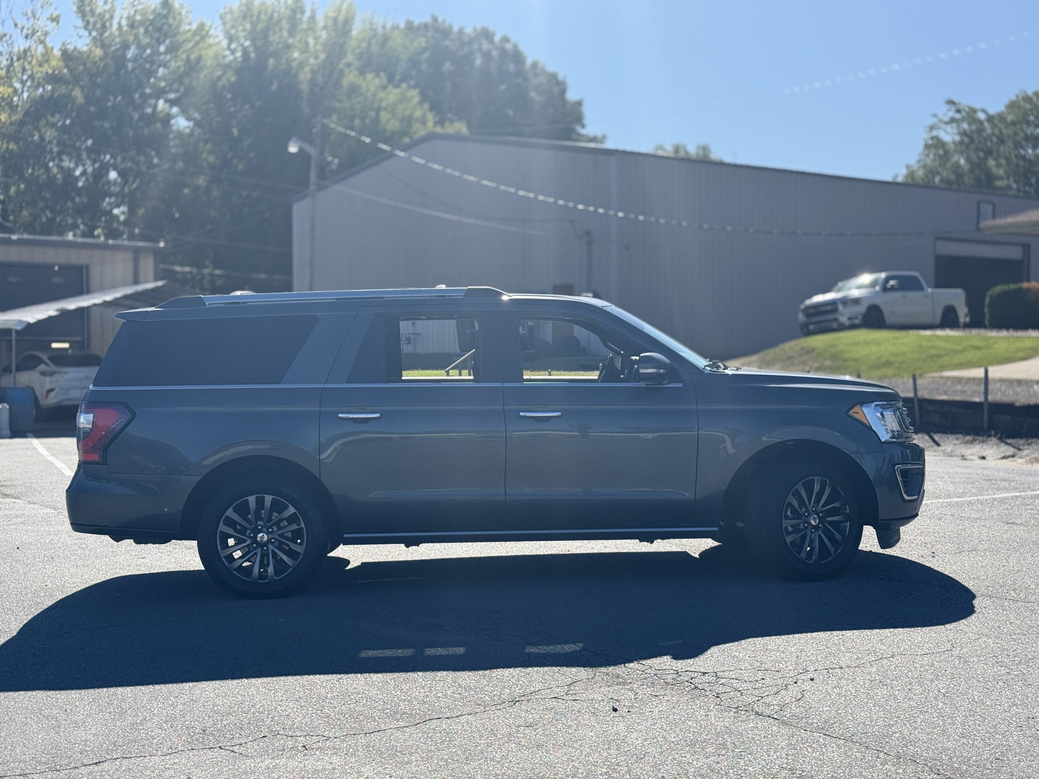 Used 2021 Ford Expedition Max Limited RWD image 12