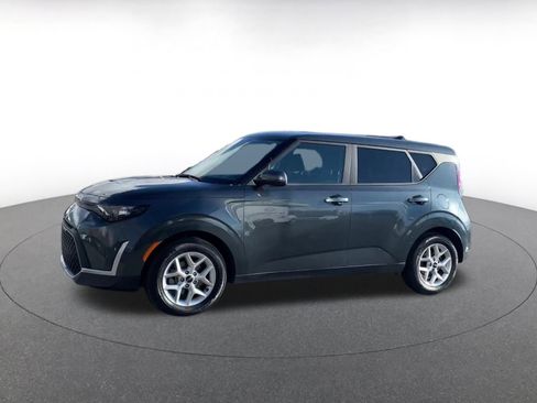 Used 2025 Kia Soul LX w/ LX Technology Package image 8