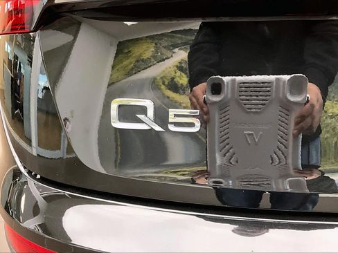 Used 2023 Audi Q5 2.0T Premium w/ Convenience Package image 33