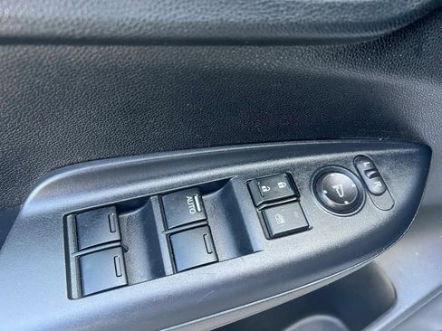 Used 2017 Honda Fit EX image 10